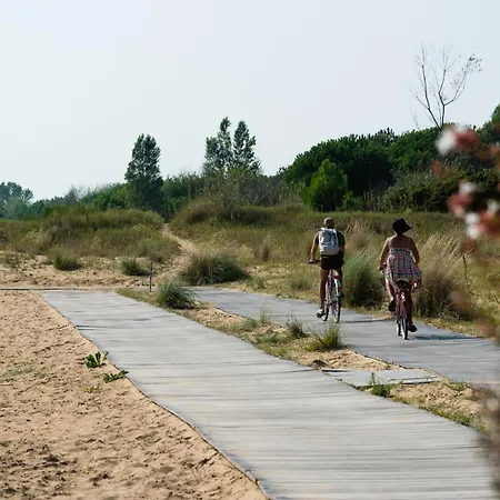 Residenza Al Parco 3* ביביונה